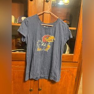 T university KU v-neck women’s top Size: L